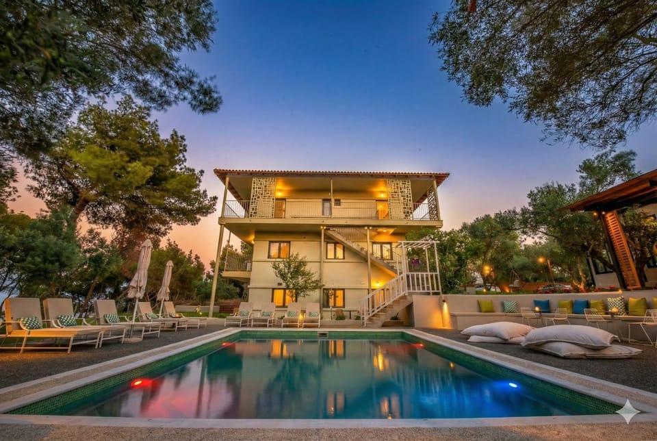 Property building, Swimming pool