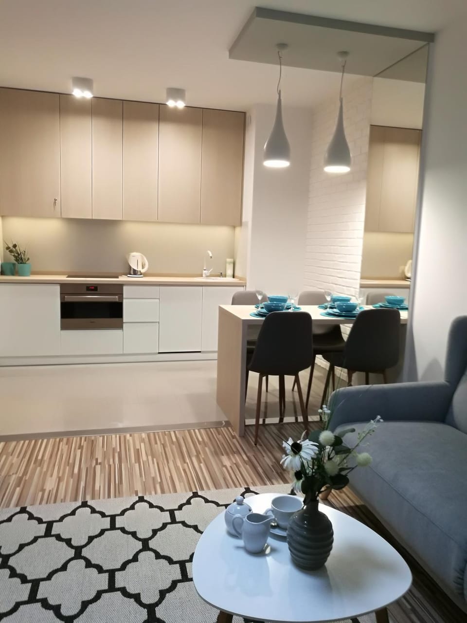 Kitchen or kitchenette, Living room