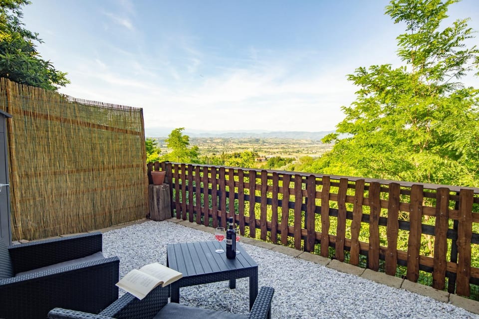 View (from property/room), Balcony/Terrace, Garden view, Landmark view