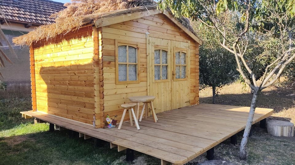 Edelweiss guesthouse, glamping and camping Country House in Pleven Province, Bulgaria