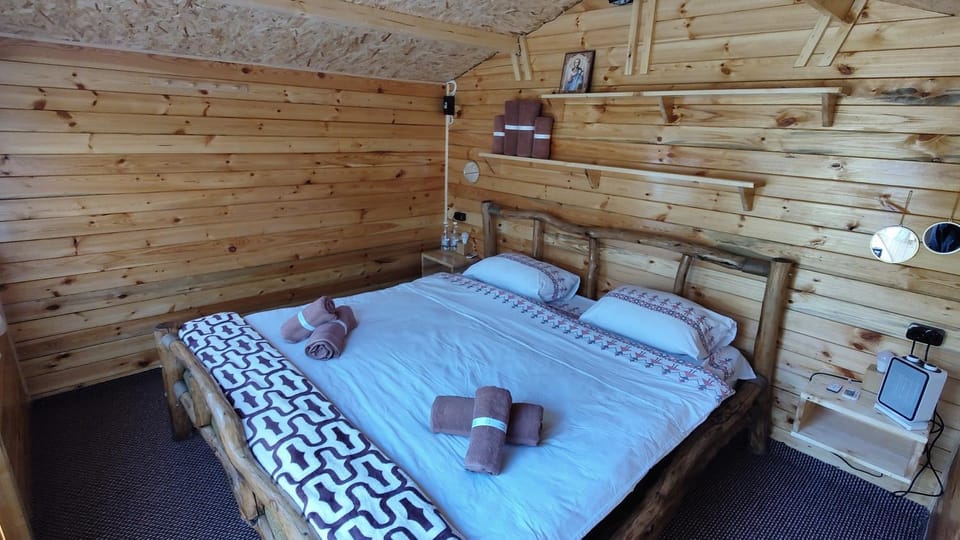 Edelweiss guesthouse, glamping and camping Country House in Pleven Province, Bulgaria