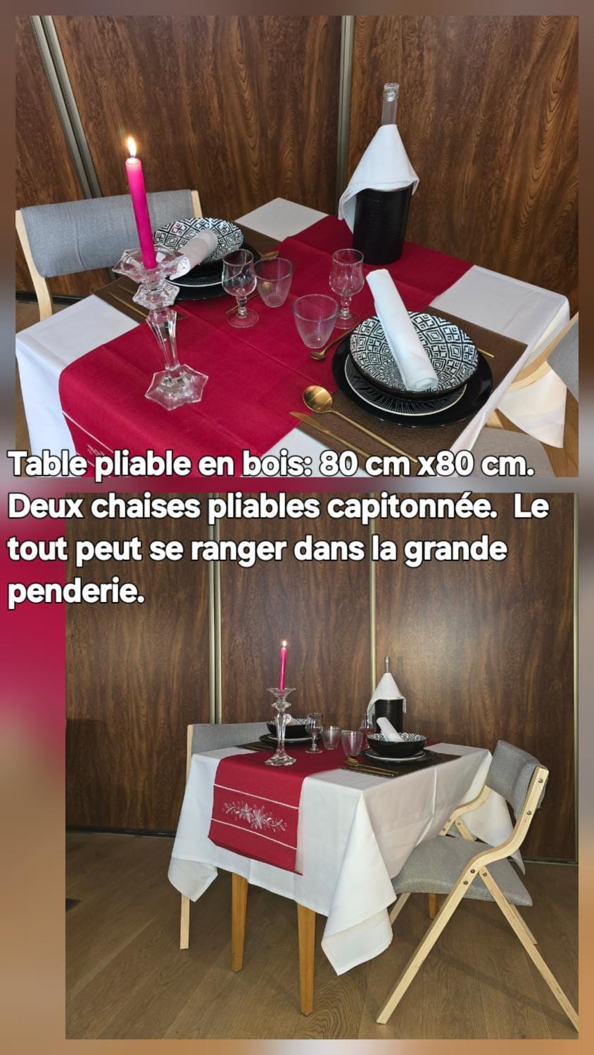 Dining area, Text overlay