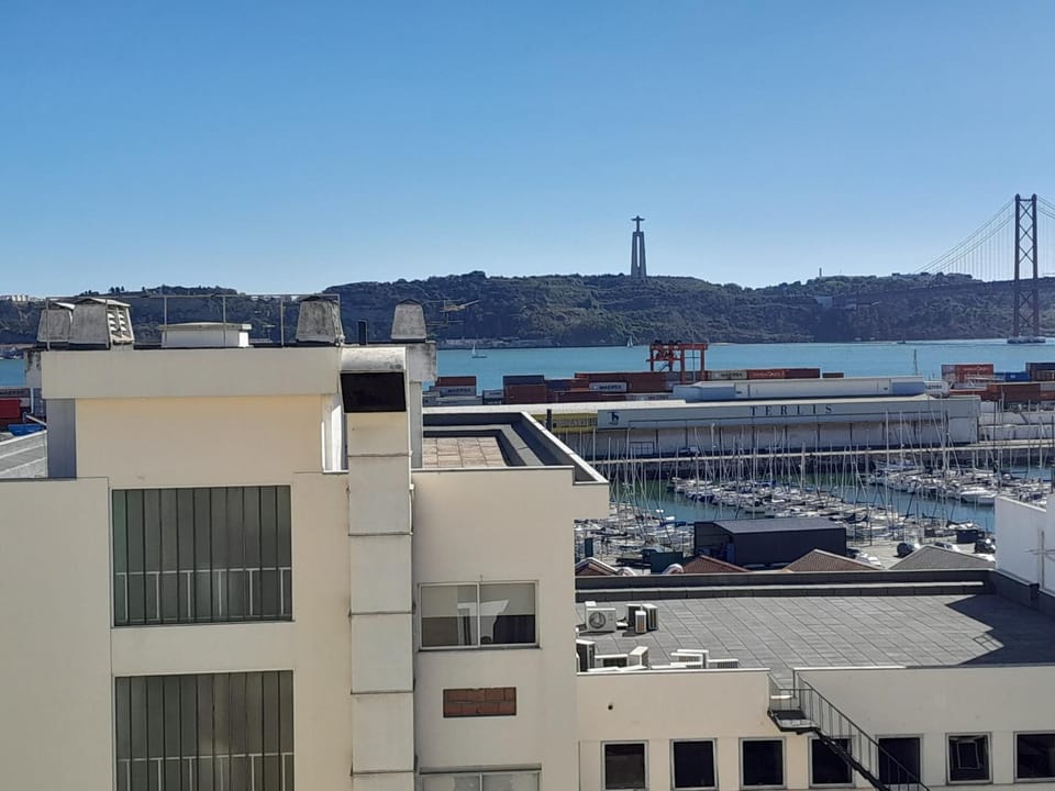 Apartamento sobre o Rio Apartment in Lisbon