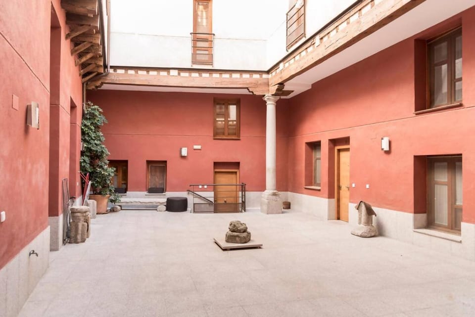 La Dama del Jardín del Nuncio Apartment in Toledo