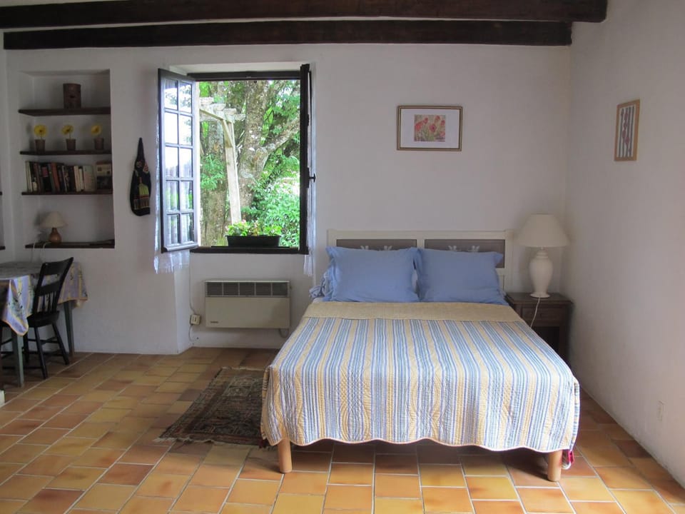 Decorative detail, Bedroom, bunk bed