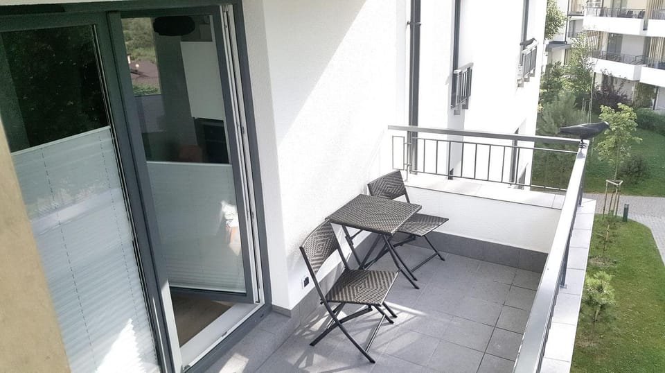 Balcony/Terrace, Garden view