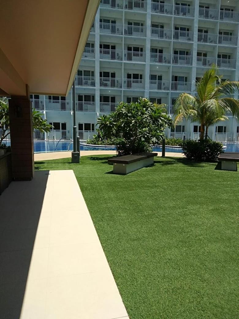 Shore Residences MOA Apartment in Pasay
