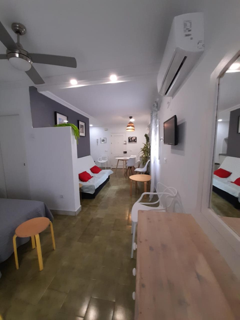Photo of the whole room