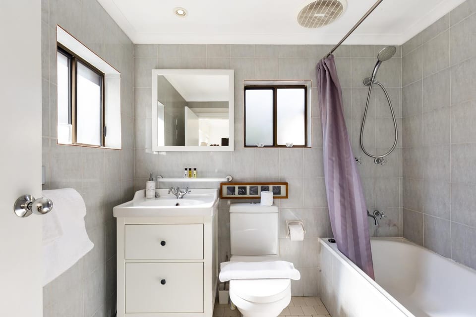 Toilet, Bathroom