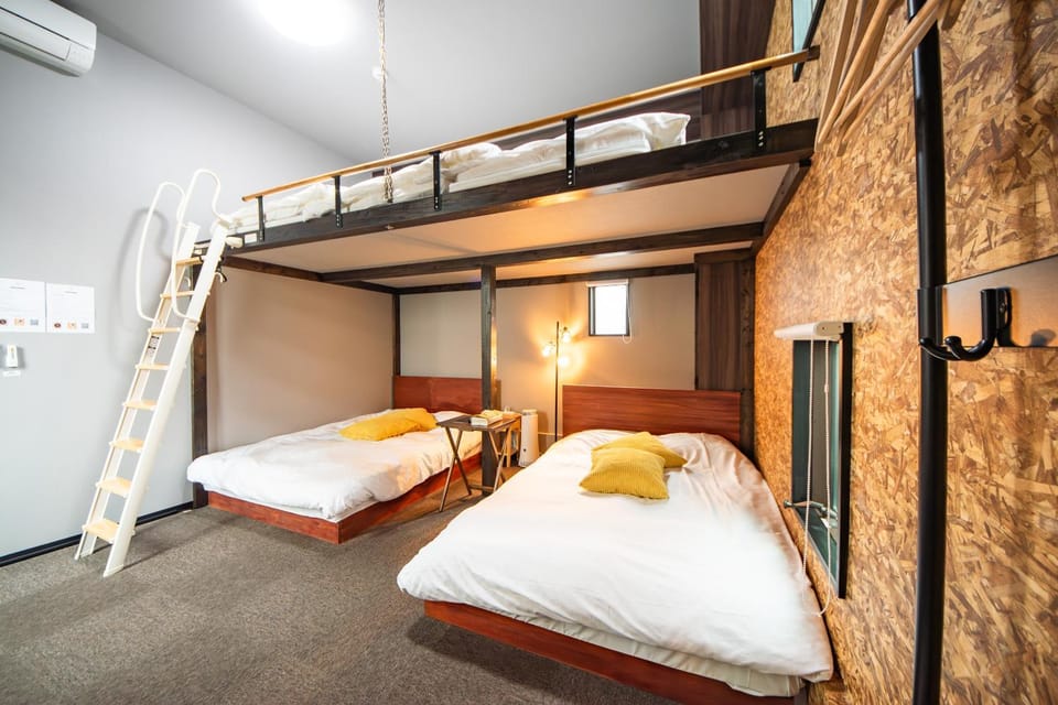 Bed, Photo of the whole room