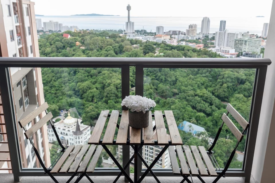View (from property/room), Balcony/Terrace