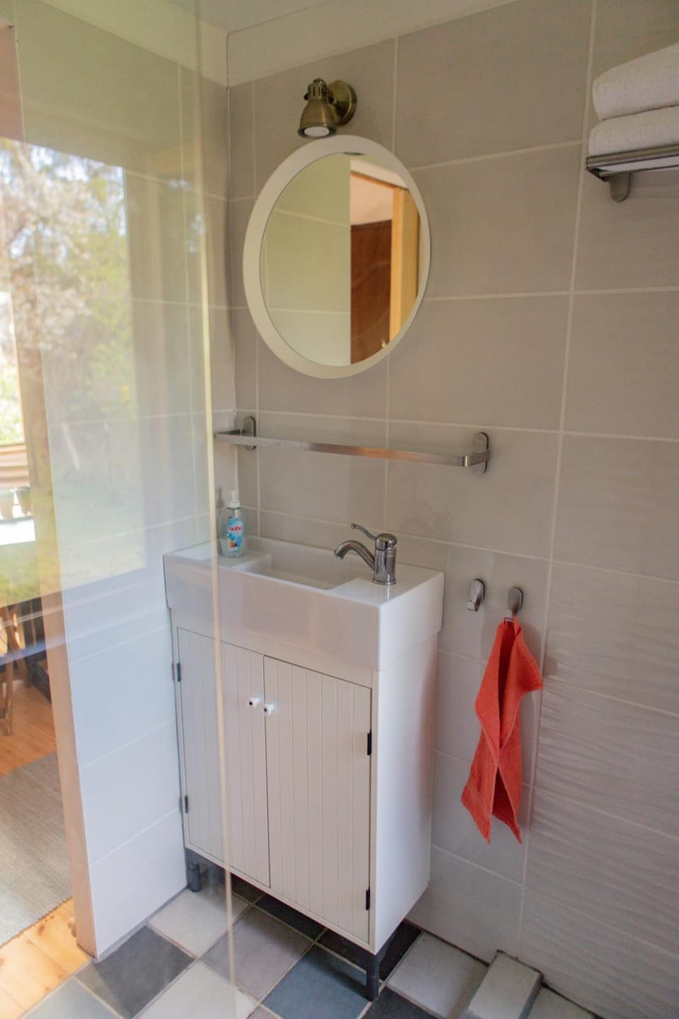 Shower, Bathroom, towels