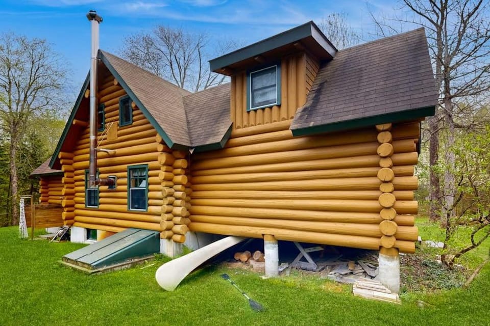 Property building, Day, Natural landscape, Garden