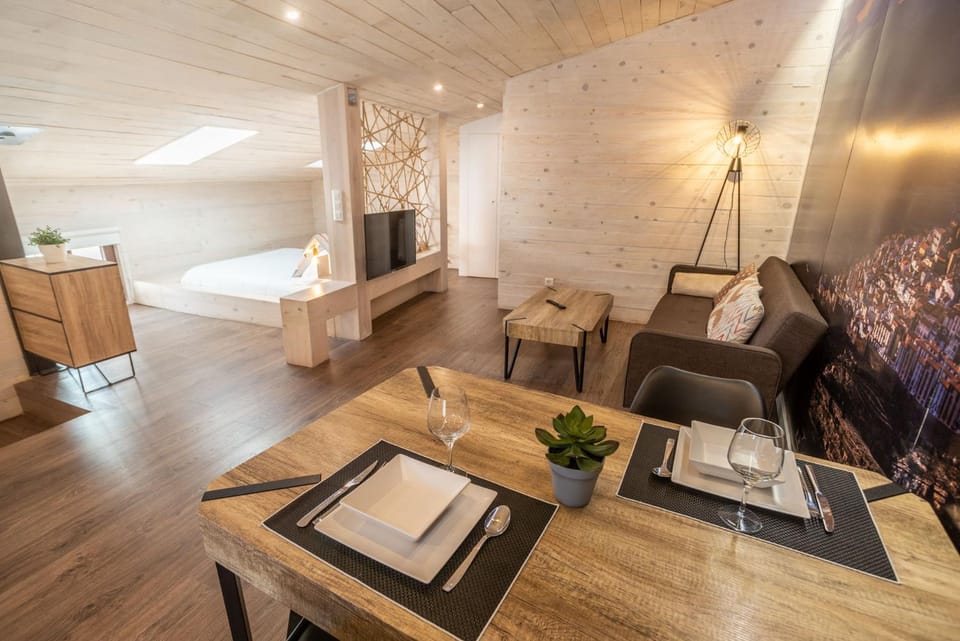 Living room, Lounge or bar, Decorative detail, Dining area