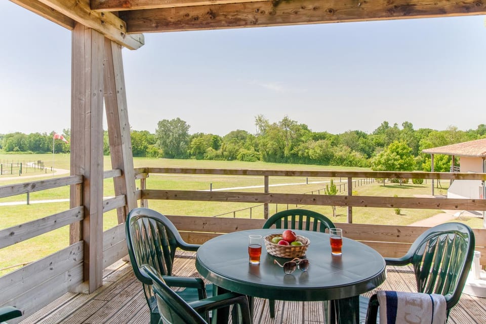 Patio, Spring, Day, Natural landscape, Garden, View (from property/room), Balcony/Terrace, Dining area, Garden view