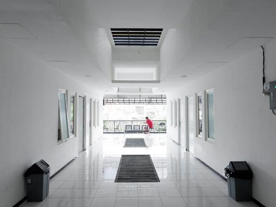 Property building, Breakfast