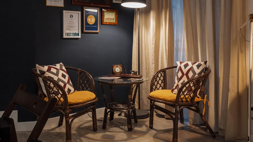 Communal lounge/ TV room, Living room