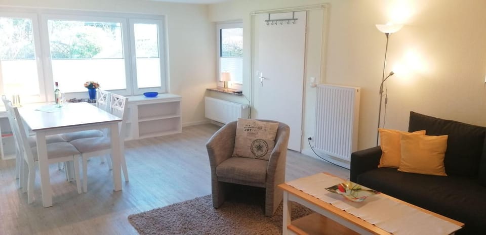 Dr-Ross-Str-14-Schulzes-Hues-3-EG-Bungalow Apartment in Westerland