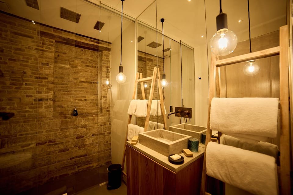 Shower, Bathroom, towels