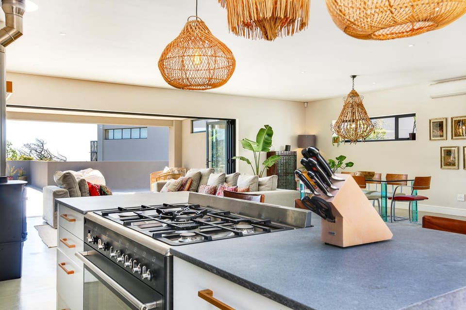 Patio, Kitchen or kitchenette, Seating area