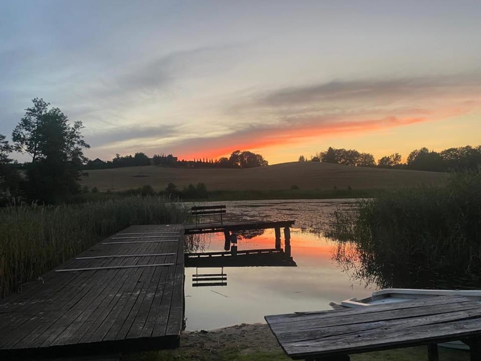 Spring, Summer, Fishing, Beach, Canoeing, Lake view, Location, Sunset
