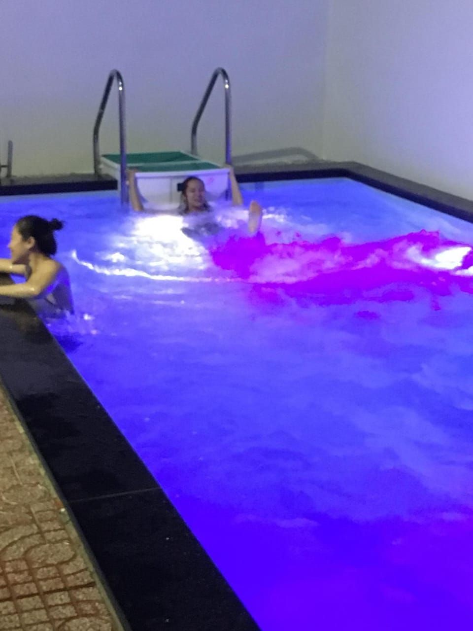 Swimming pool, Swimming pool