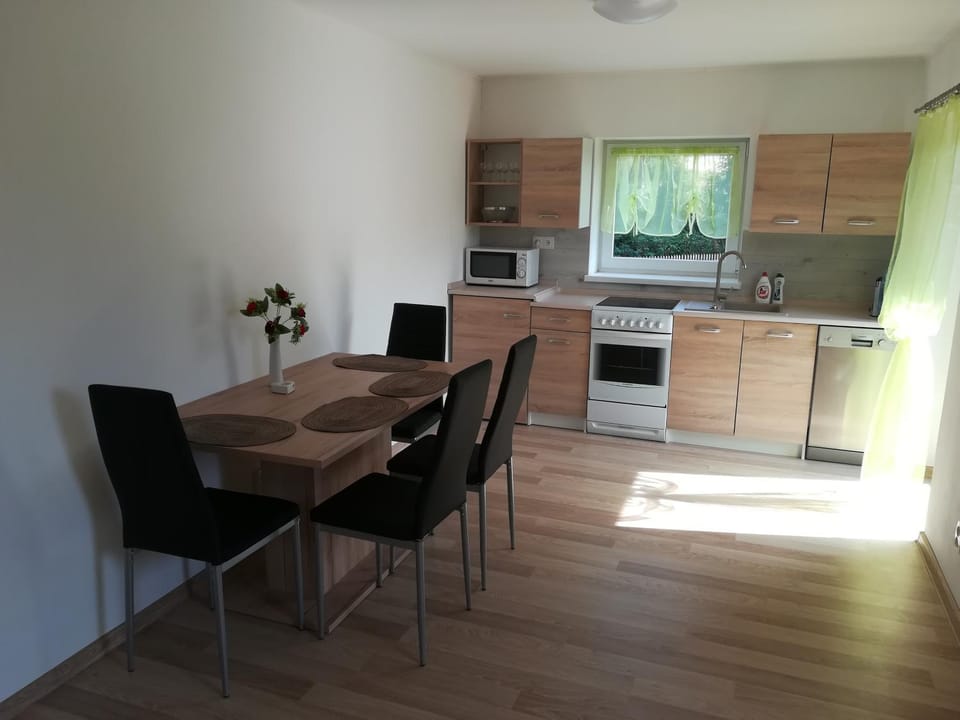 Balcony/Terrace, Kitchen or kitchenette