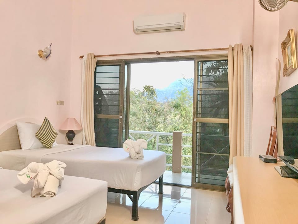 TV and multimedia, Balcony/Terrace, Mountain view