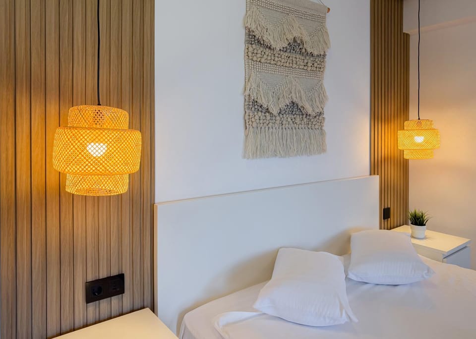 Airport Residence - 5 Mins from Airport Apartment in Romania