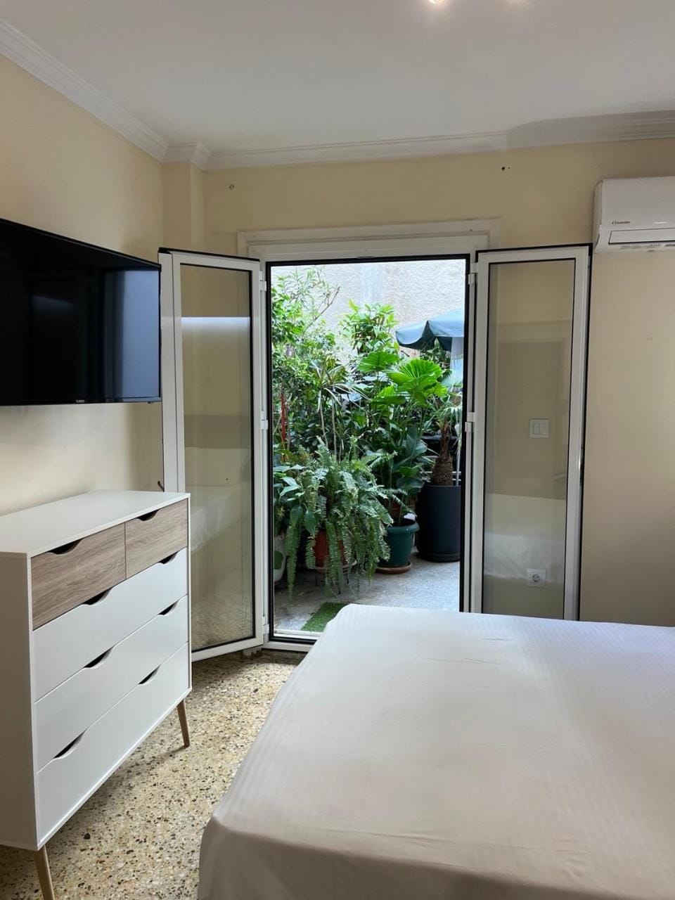 Modern Apartment in The Heart of Athens Near Acropolis Apartment in Athens