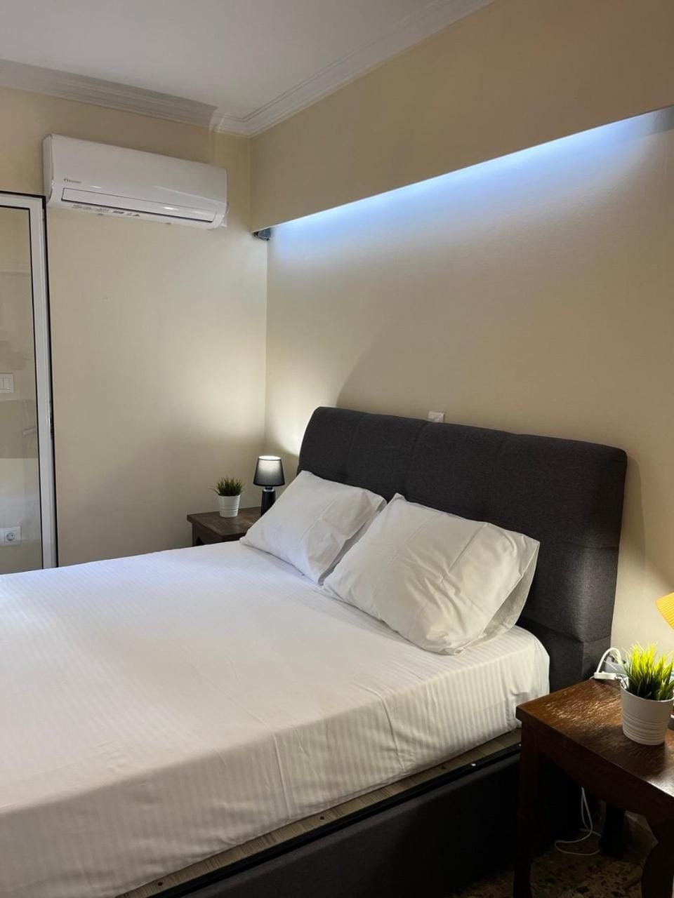 Modern Apartment in The Heart of Athens Near Acropolis Apartment in Athens
