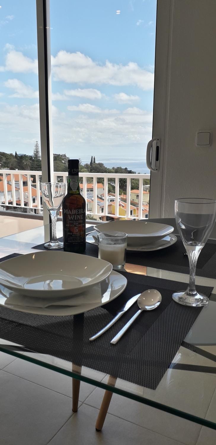 Balcony/Terrace, Dining area, City view