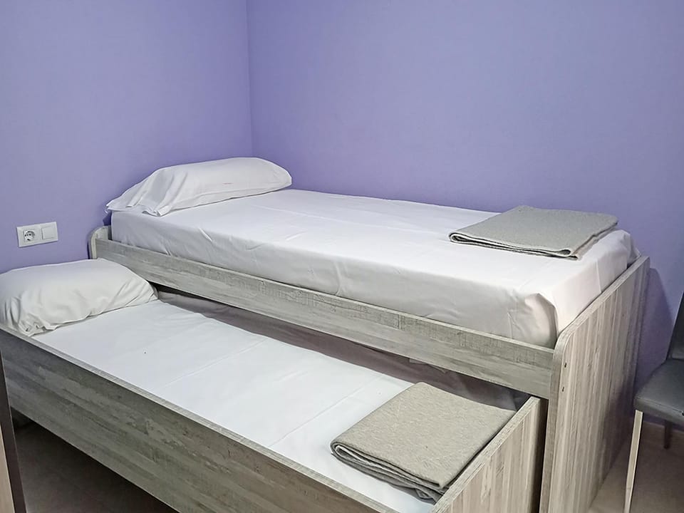 Bedroom, Family