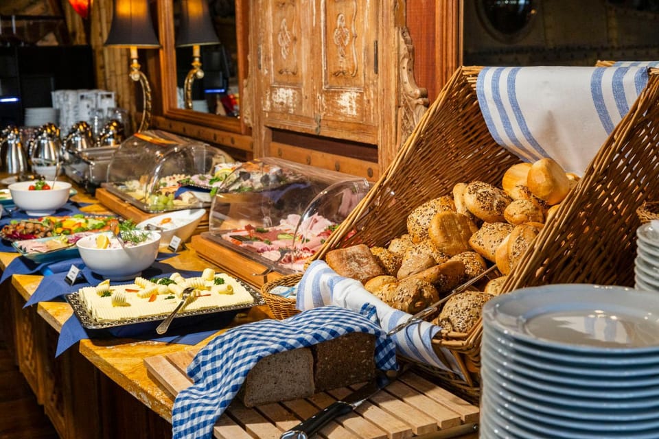 Breakfast, Buffet breakfast