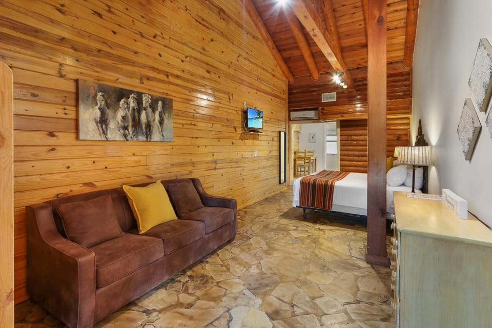 Wimberley Log Cabins Resort and Suites- Unit 3 Cabin in Wimberley