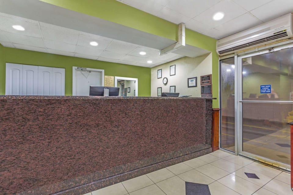 Lobby or reception, On site
