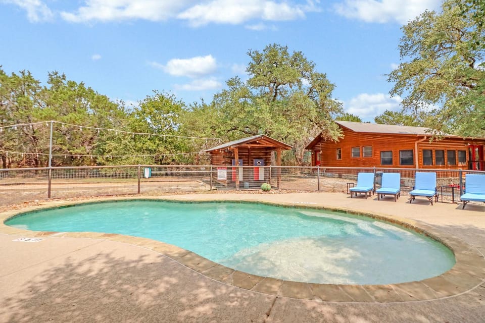 Wimberley Log Cabins Resort and Suites - Unit 7 Cabin in Wimberley