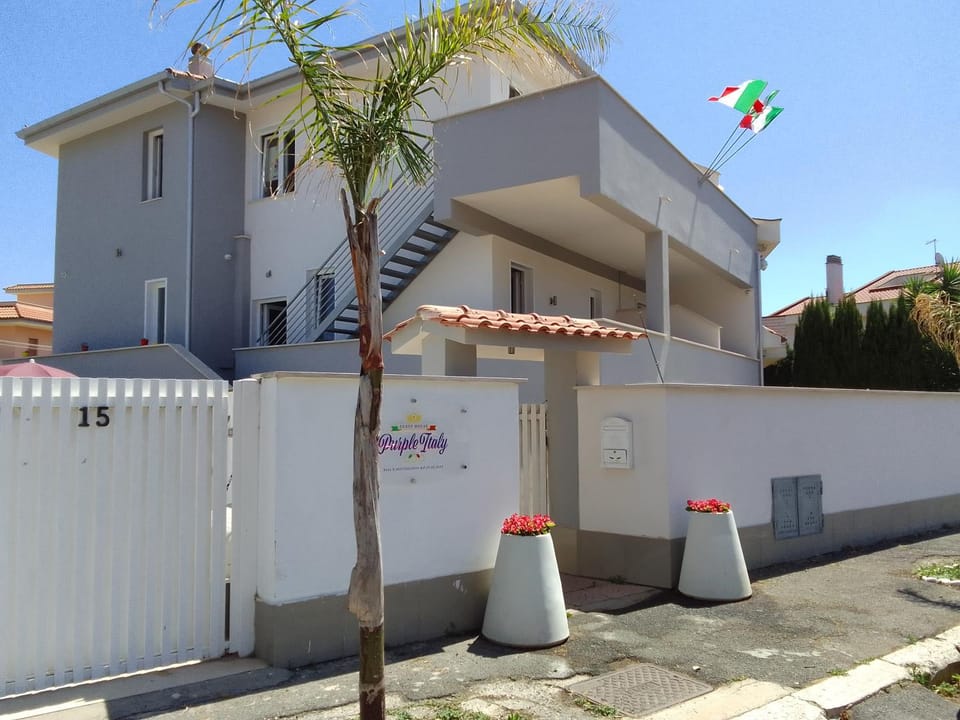 Property building, Day, Neighbourhood, Street view