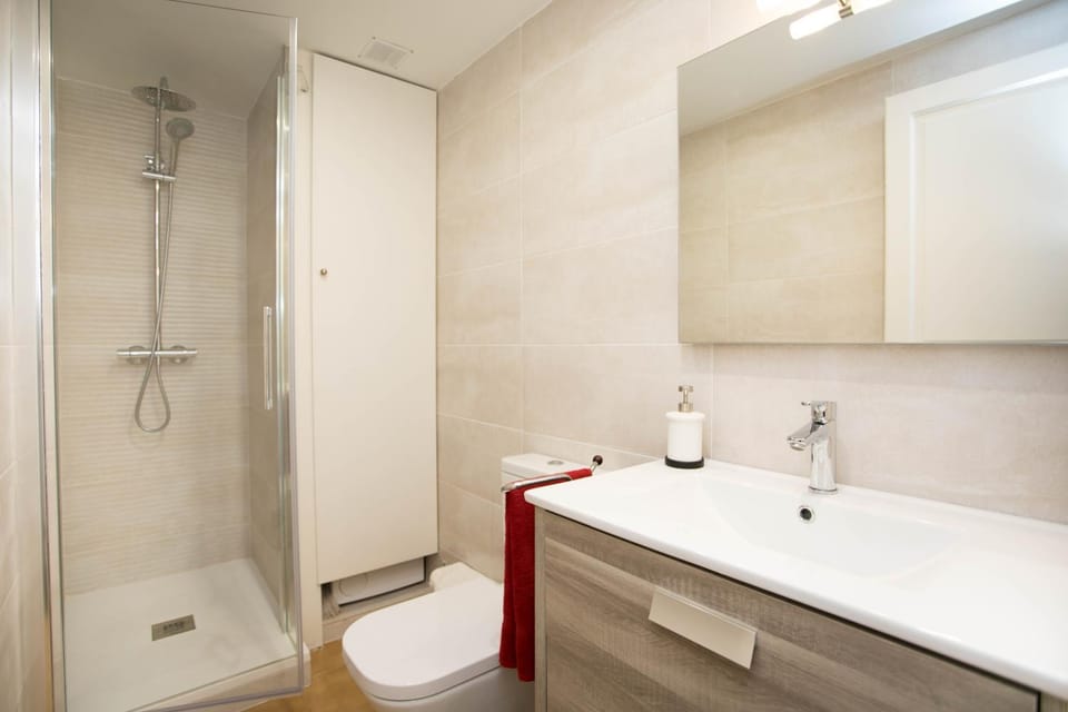 Shower, Toilet, Bathroom