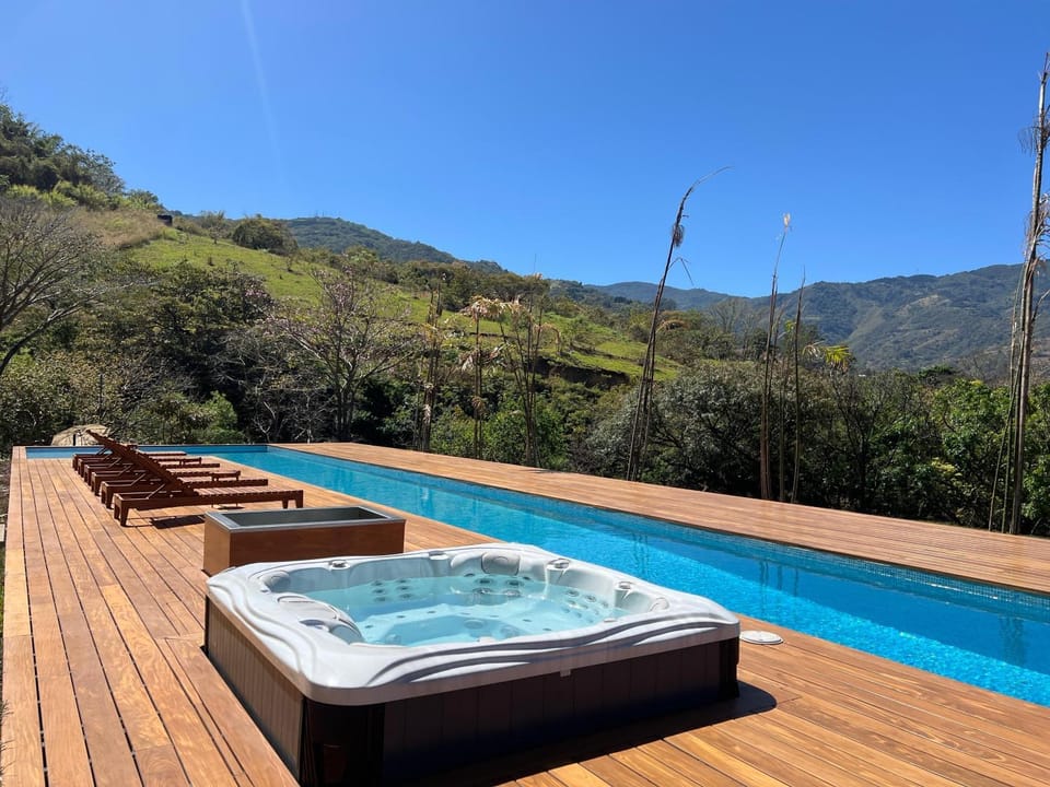 Hot Tub, Swimming pool