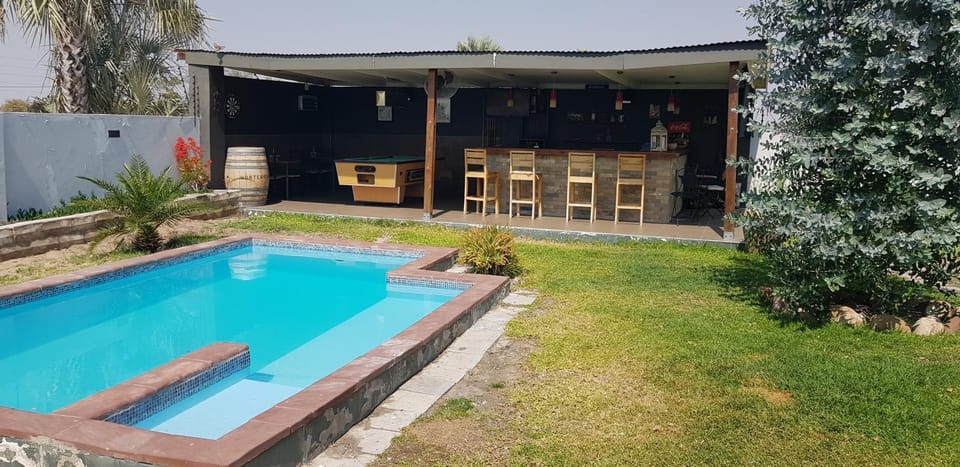 Swimming pool, Drinks, Alcoholic drinks, Non alcoholic drinks