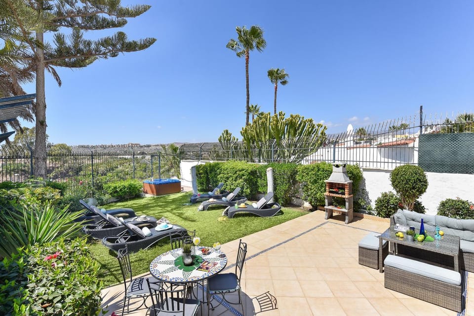 BBQ facilities, Garden