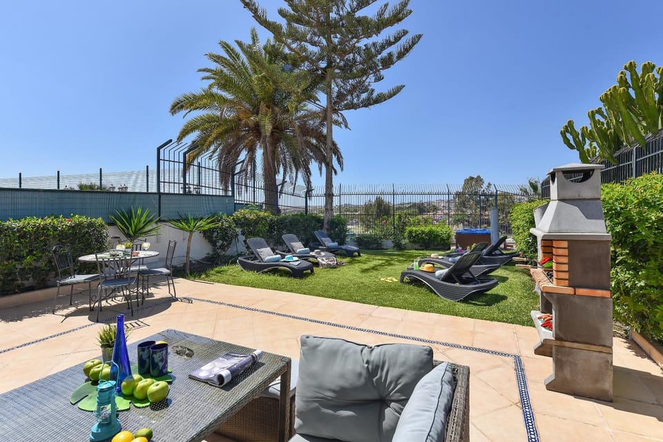 BBQ facilities, Garden