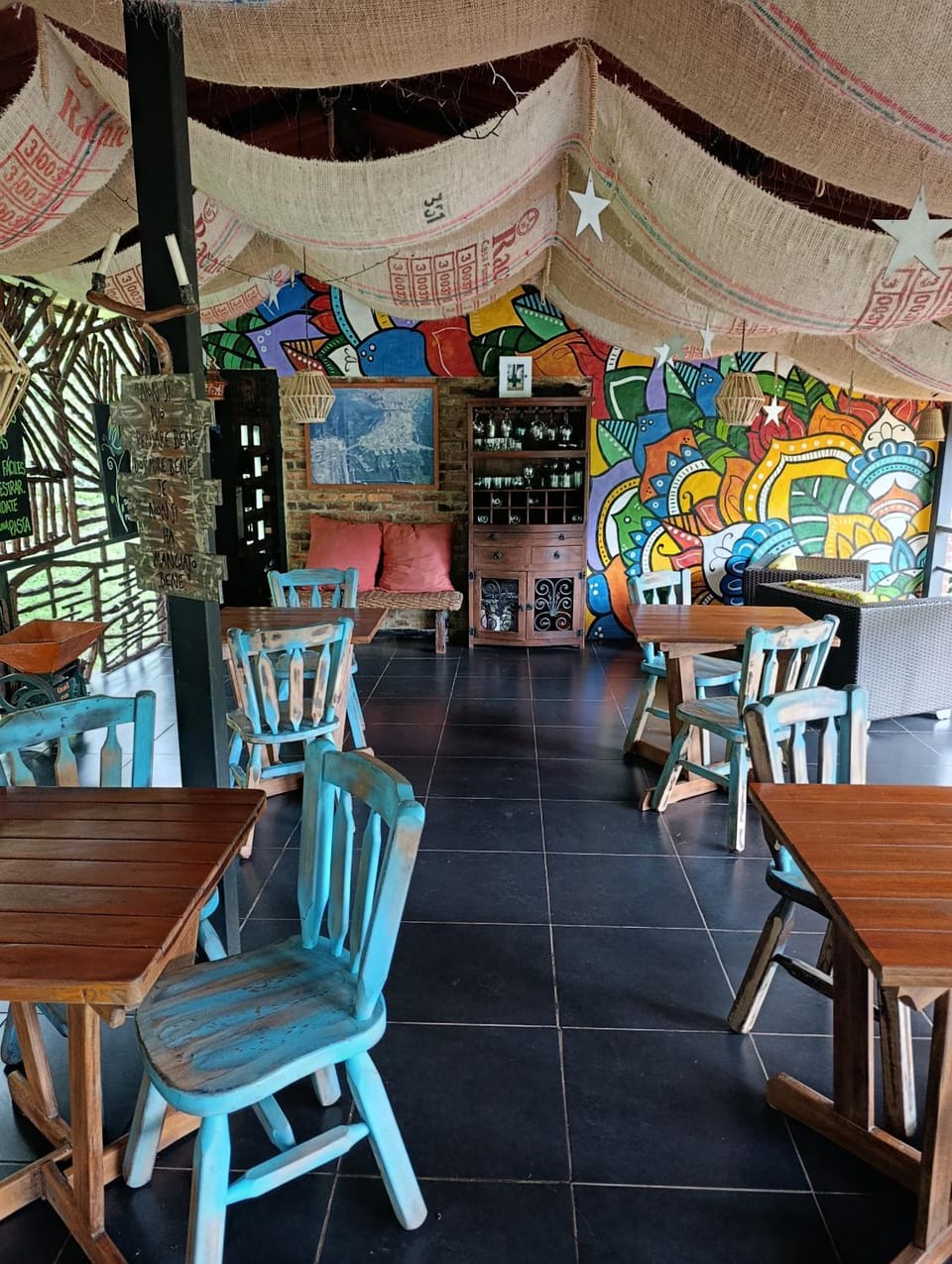 Restaurant/places to eat, Banquet/Function facilities