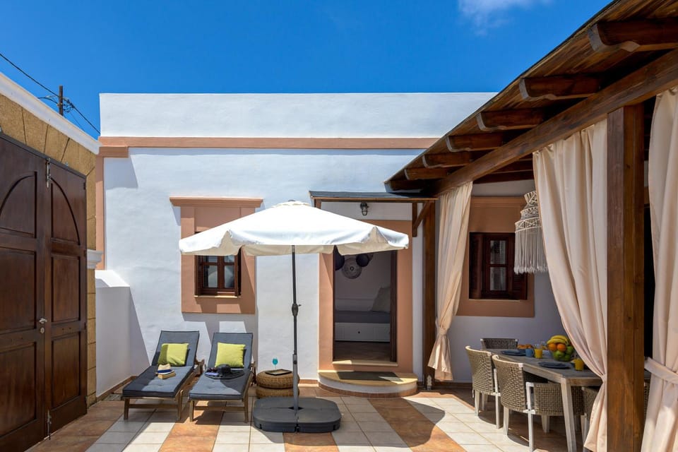 Property building, Patio, Day, View (from property/room), Balcony/Terrace, Living room, Seating area, sunbed