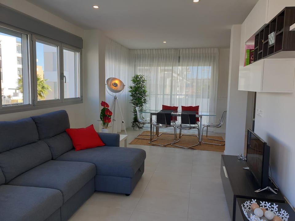 Living room, Seating area, Dining area