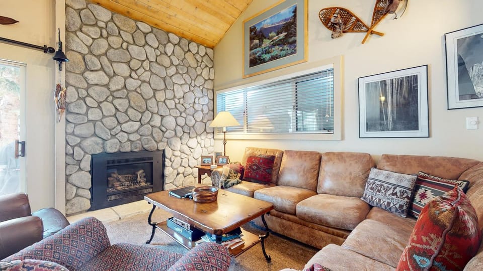 Snowcreek 622 Condo Apartment in Mammoth Lakes
