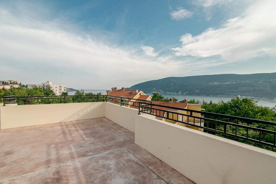 SunnyApartments Apartment in Dubrovnik-Neretva County