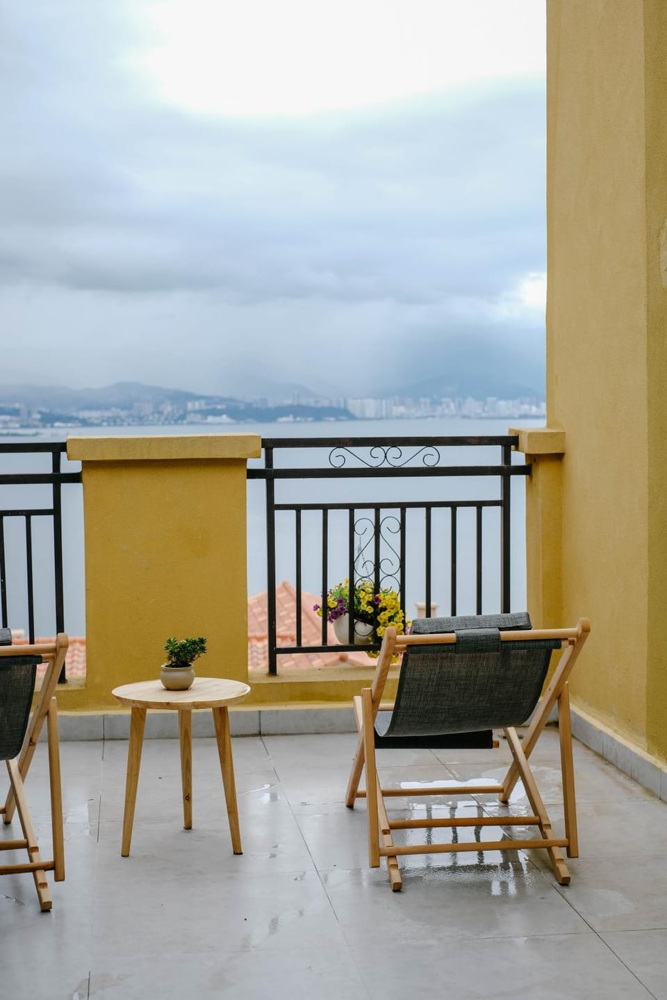 Property building, Balcony/Terrace