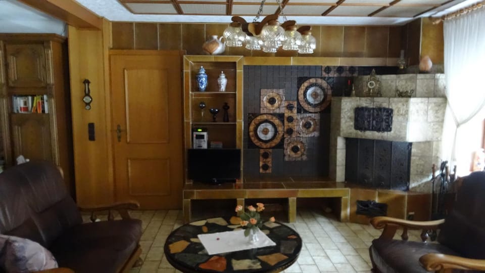 Living room, Photo of the whole room